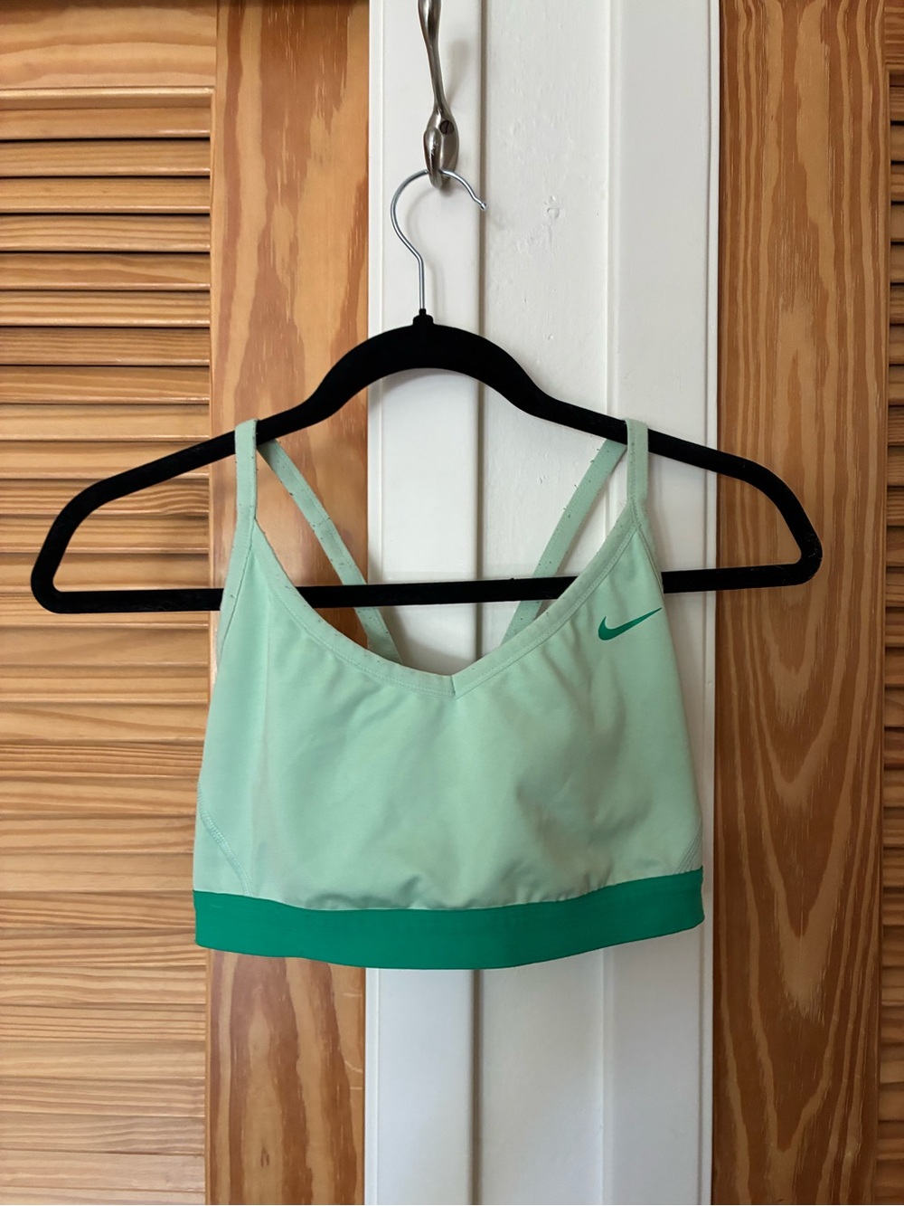 Nike Women's Light Mint Green Strappy Sports Bra size large